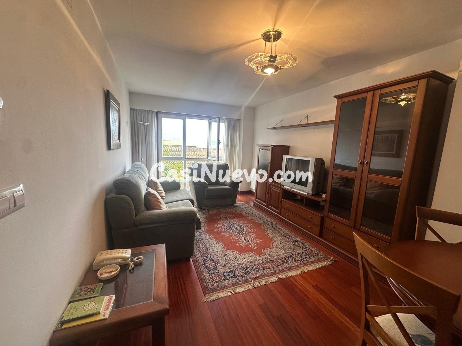 Piso amplio, luminoso, con garaje y trastero en el casco his