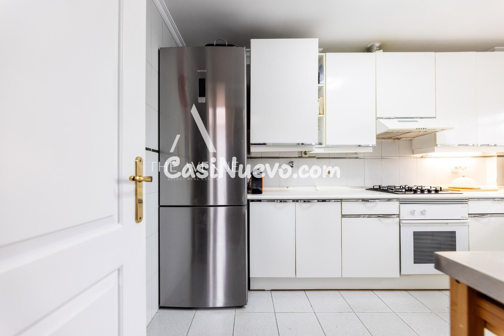 Espectacular Chalet adosado de esquina en situado en la zona - foto 12