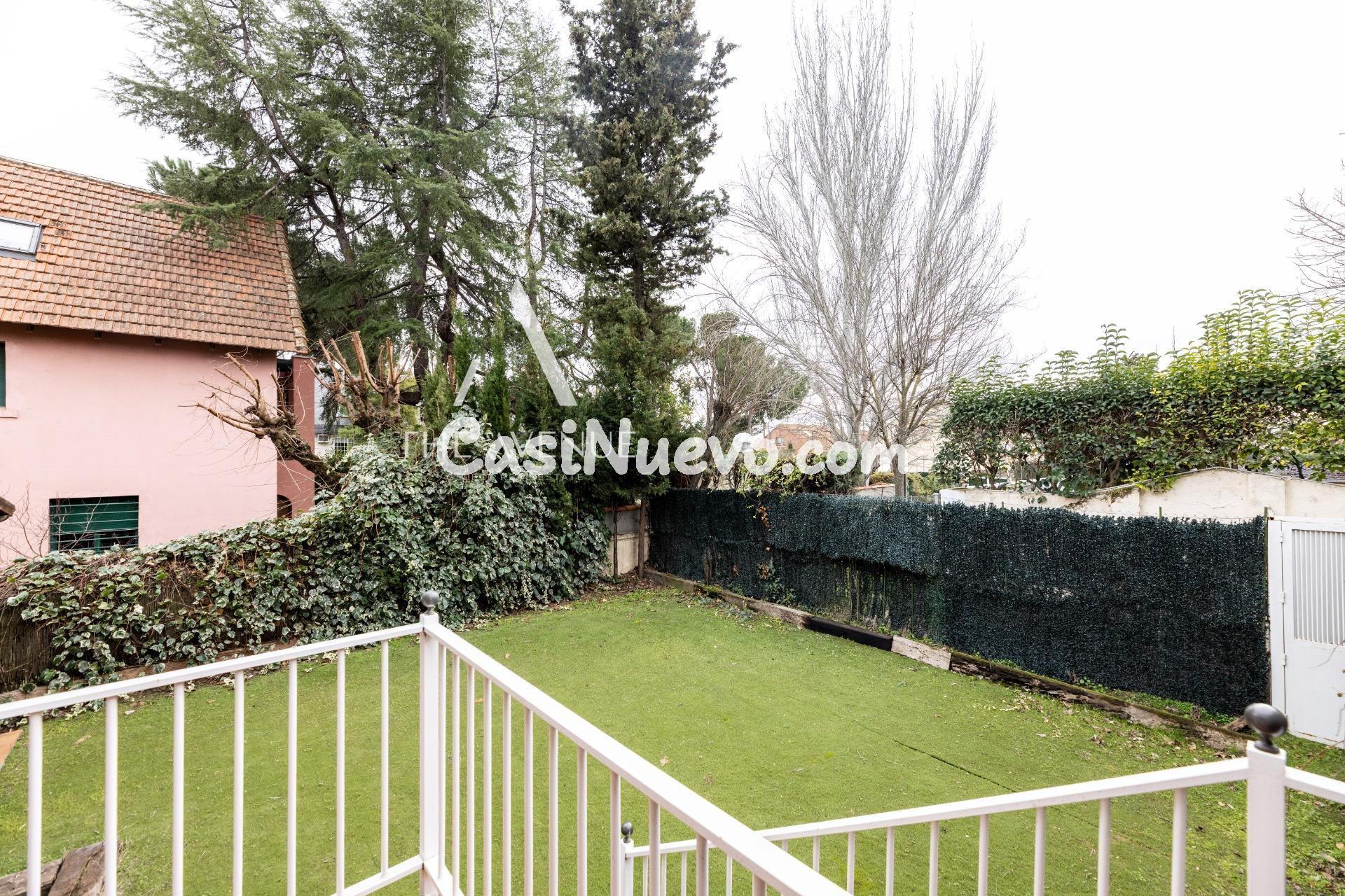 Espectacular Chalet adosado de esquina en situado en la zona - foto 18