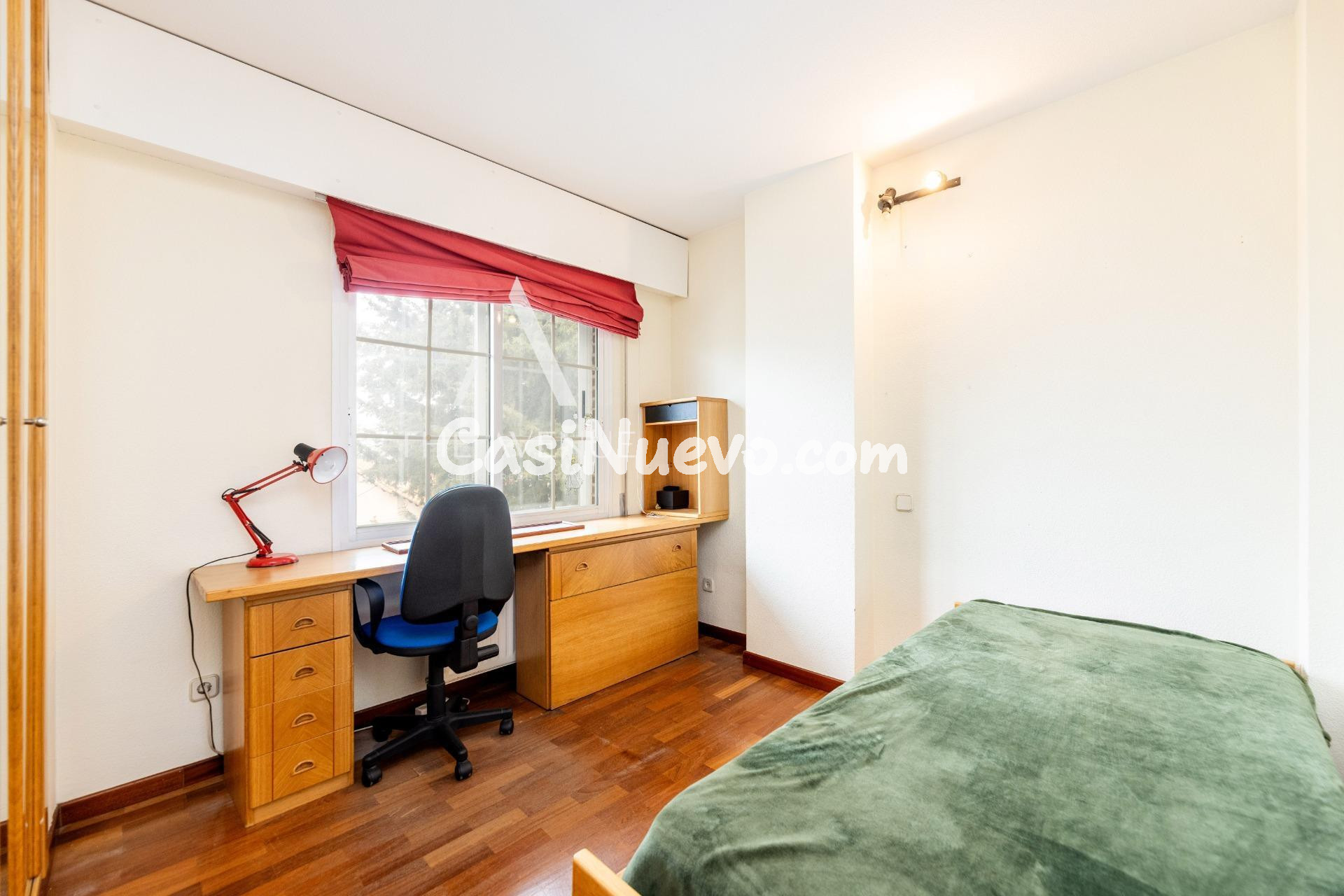 Espectacular Chalet adosado de esquina en situado en la zona - foto 21