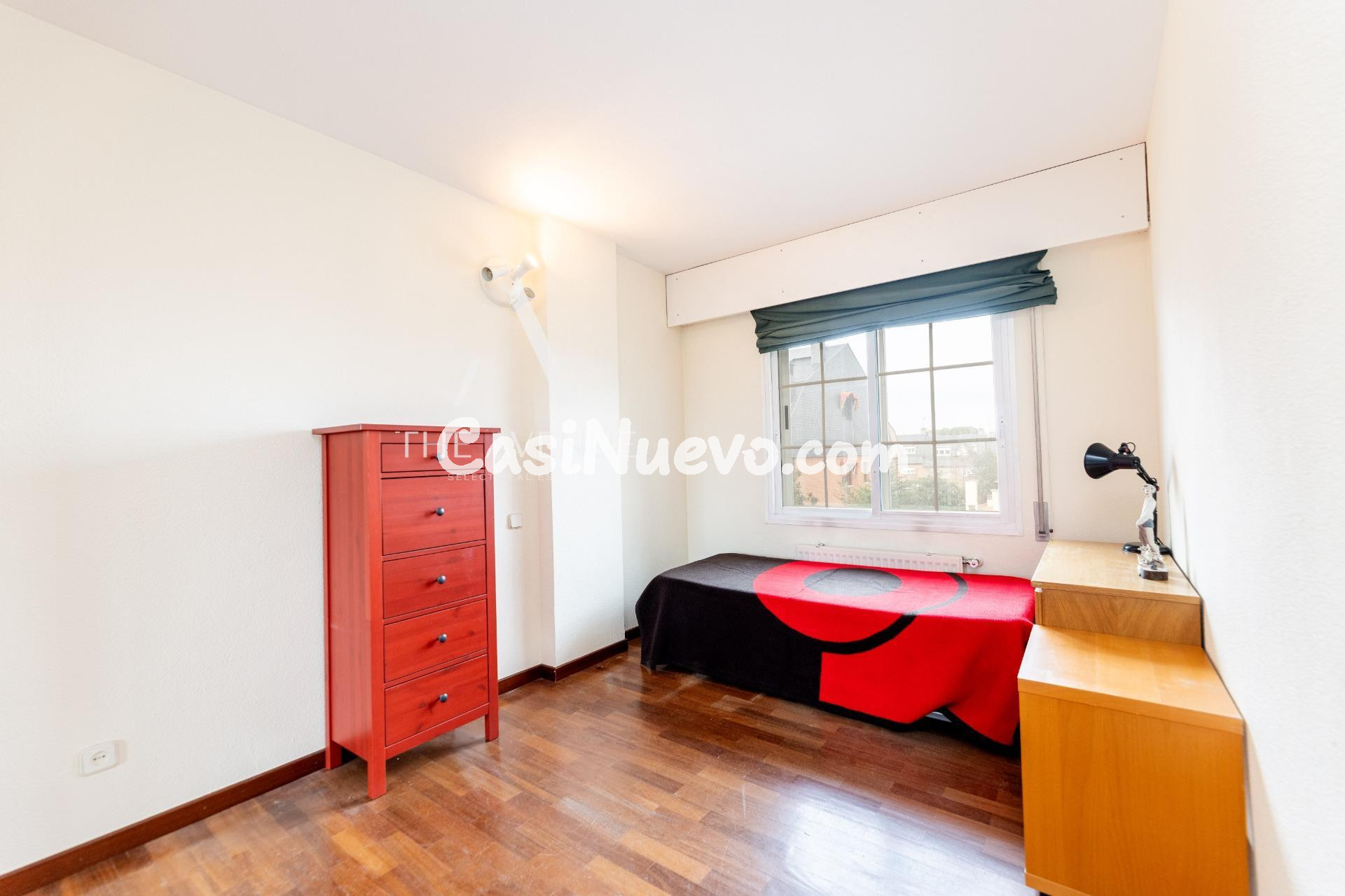 Espectacular Chalet adosado de esquina en situado en la zona - foto 23