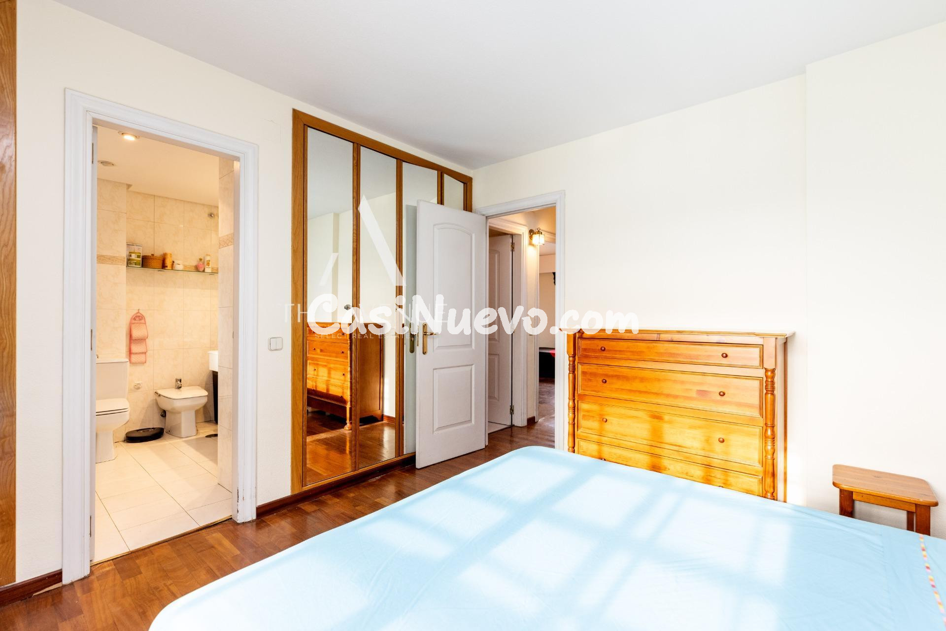 Espectacular Chalet adosado de esquina en situado en la zona - foto 27