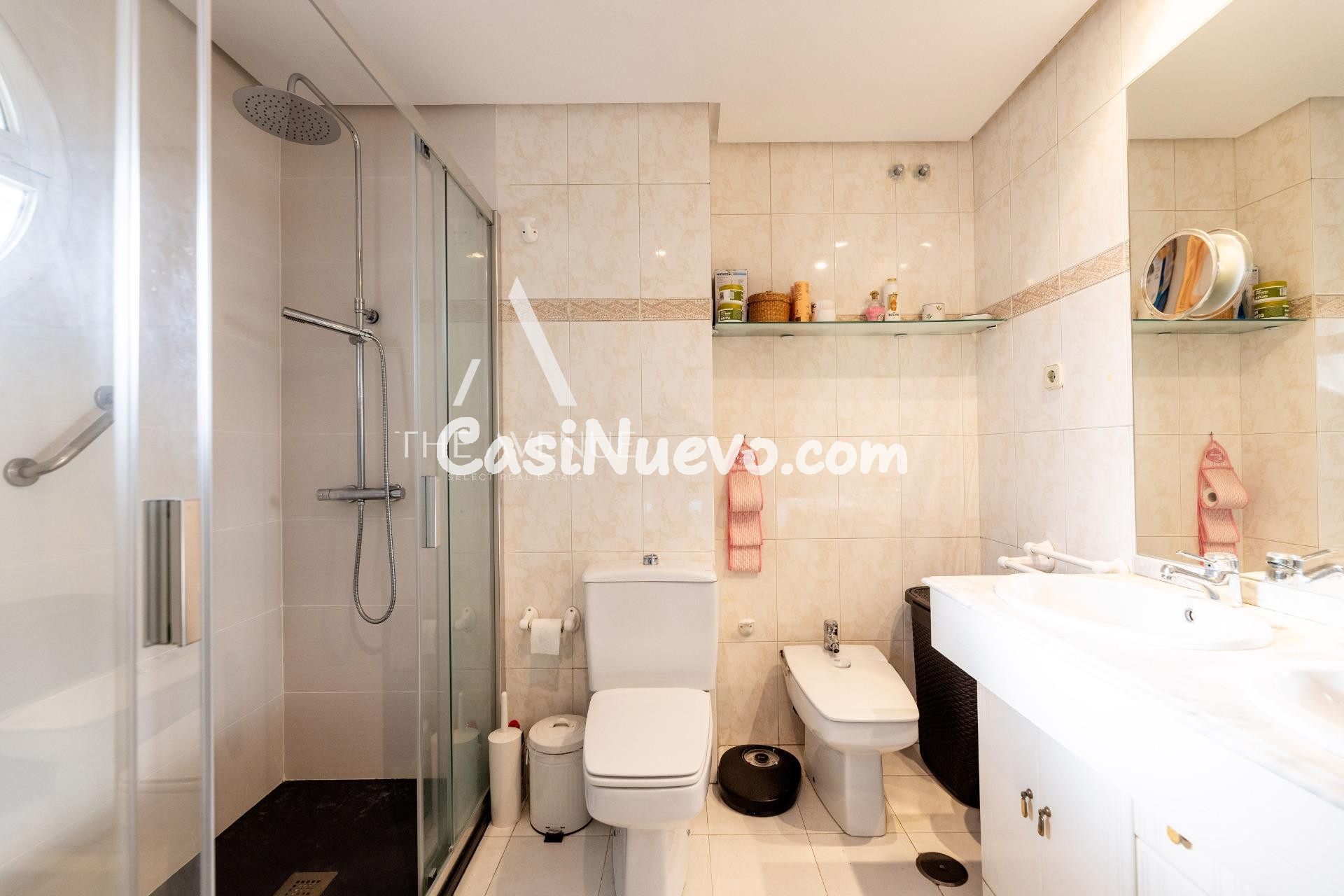 Espectacular Chalet adosado de esquina en situado en la zona - foto 30