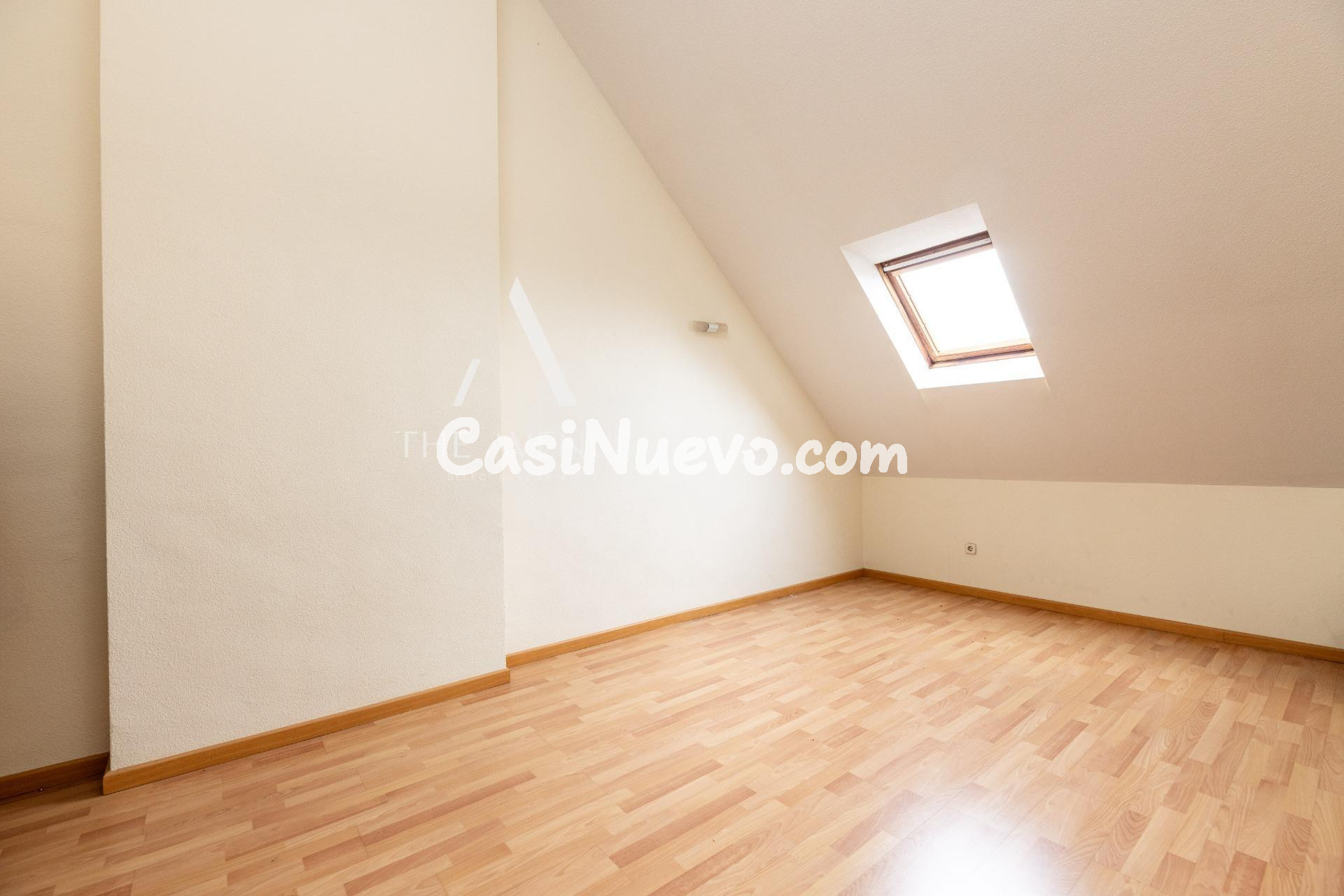 Espectacular Chalet adosado de esquina en situado en la zona - foto 33