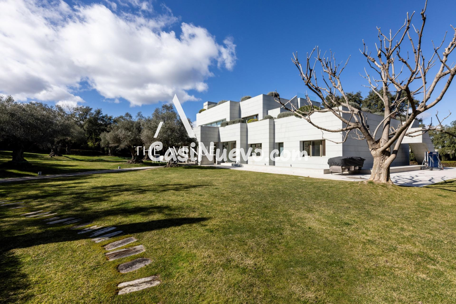 Exclusiva villa con ascensor, parcela paisajística y doble p - foto 6