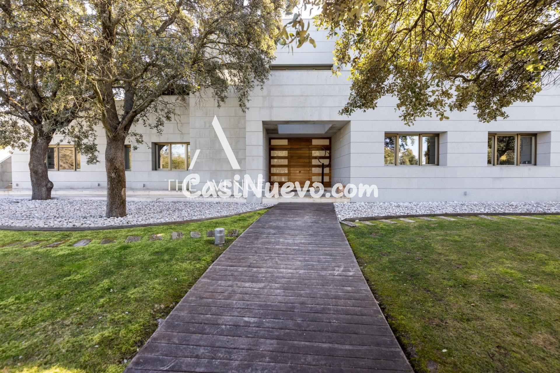 Exclusiva villa con ascensor, parcela paisajística y doble p - foto 10