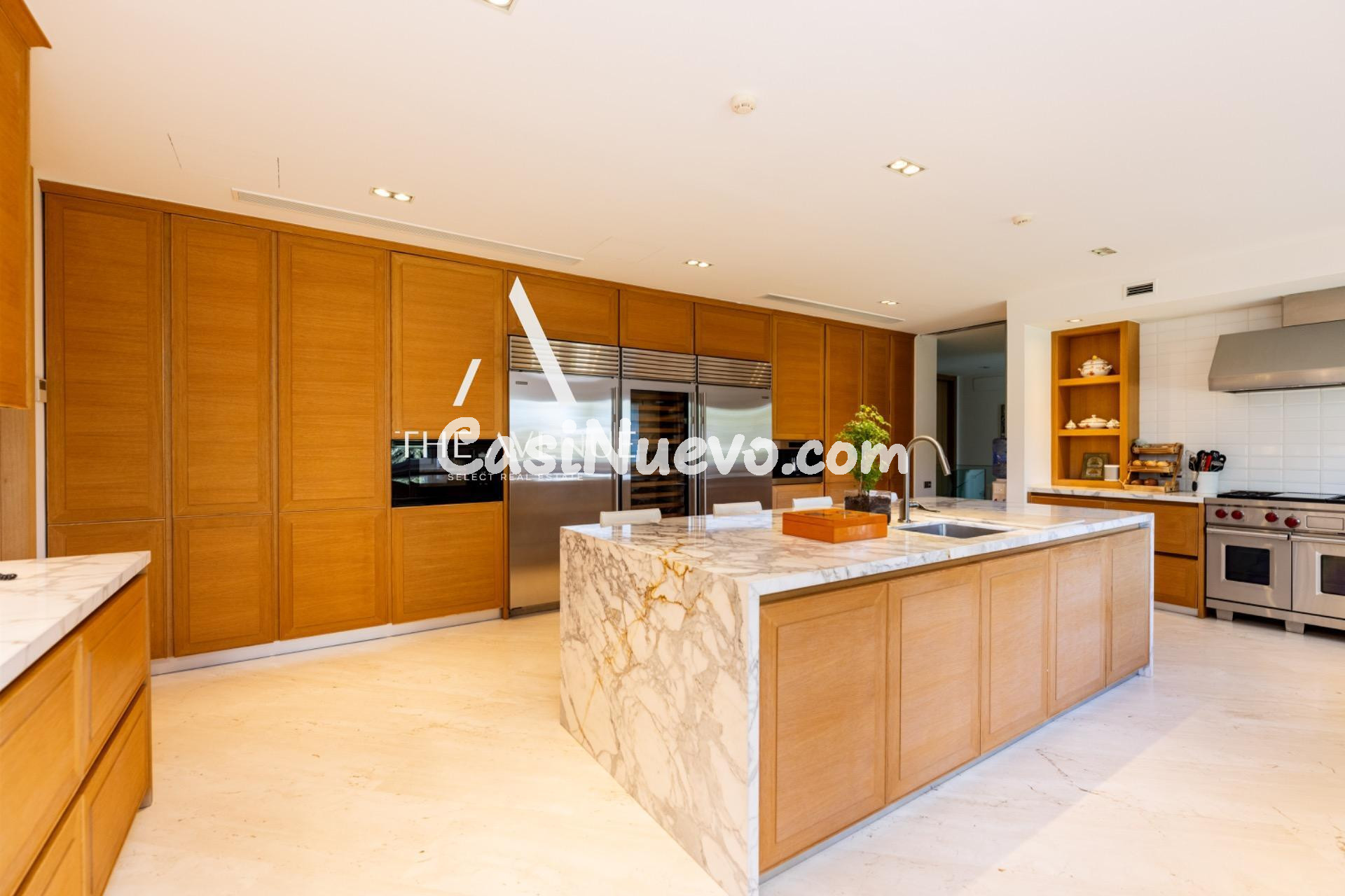 Exclusiva villa con ascensor, parcela paisajística y doble p - foto 25