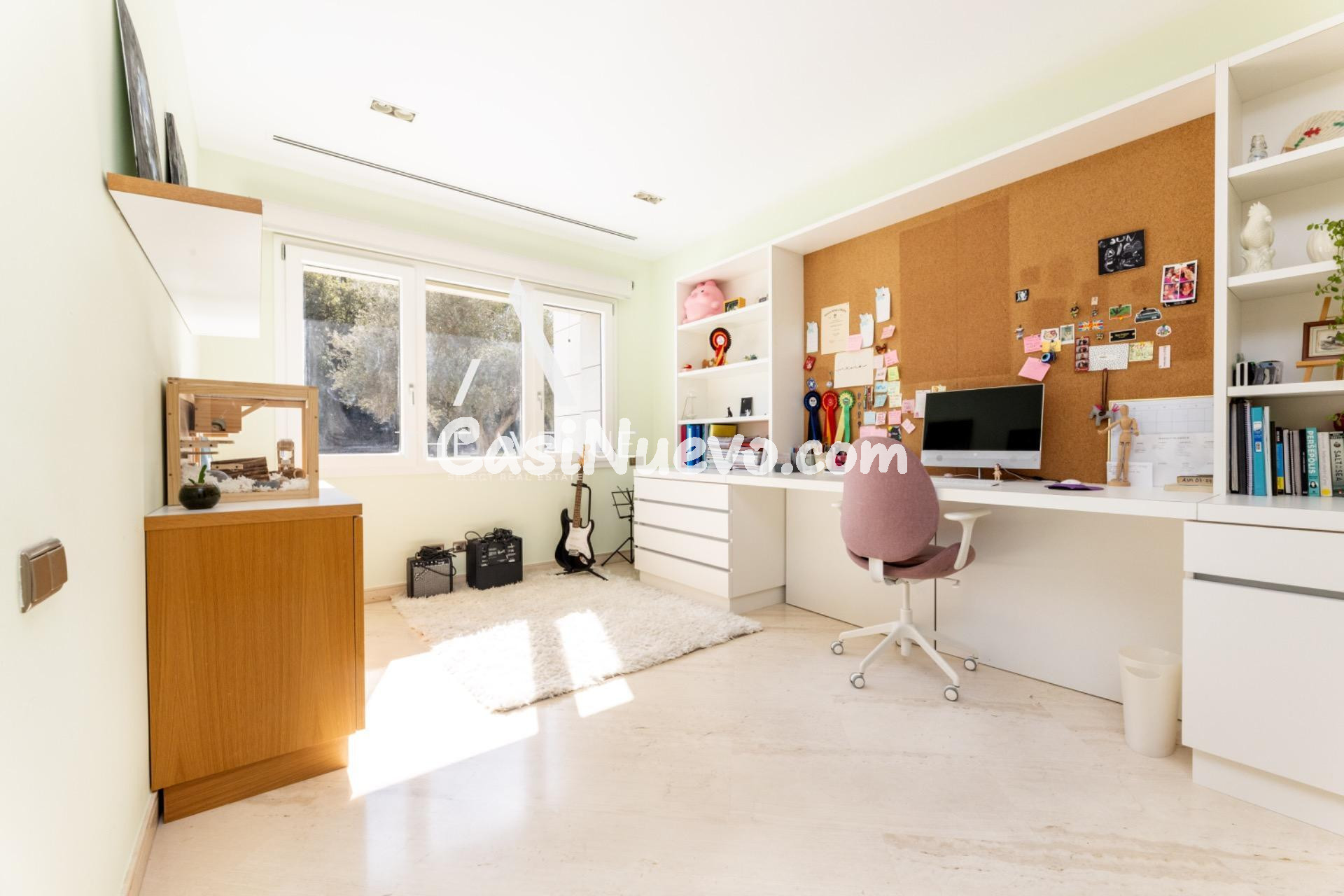 Exclusiva villa con ascensor, parcela paisajística y doble p - foto 34