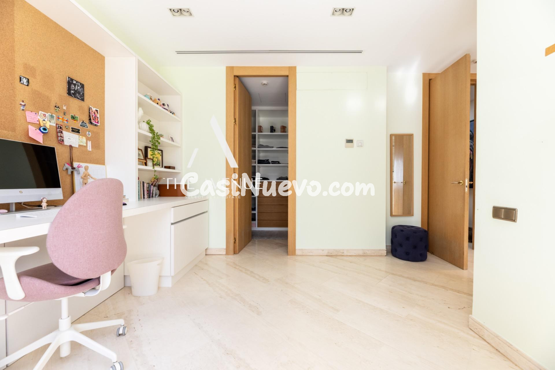 Exclusiva villa con ascensor, parcela paisajística y doble p - foto 35