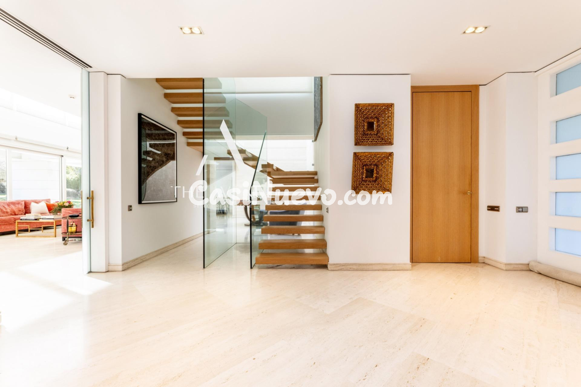 Exclusiva villa con ascensor, parcela paisajística y doble p - foto 44