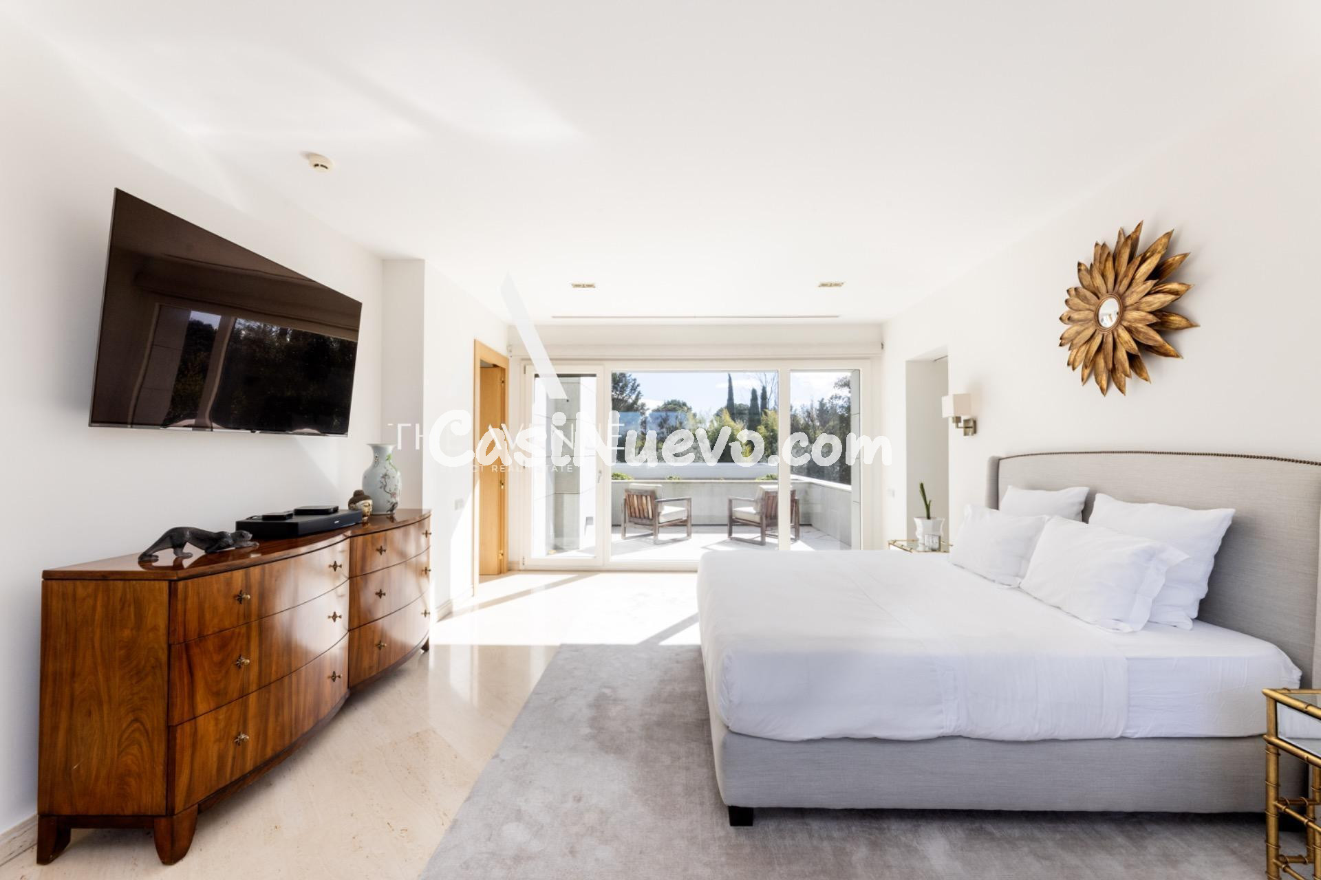 Exclusiva villa con ascensor, parcela paisajística y doble p - foto 49