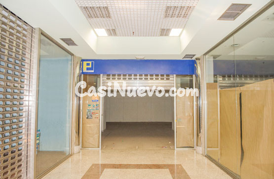 CONJUNTO LOCALES EN CC RAMALLOSA (NIGRAN) - foto 9