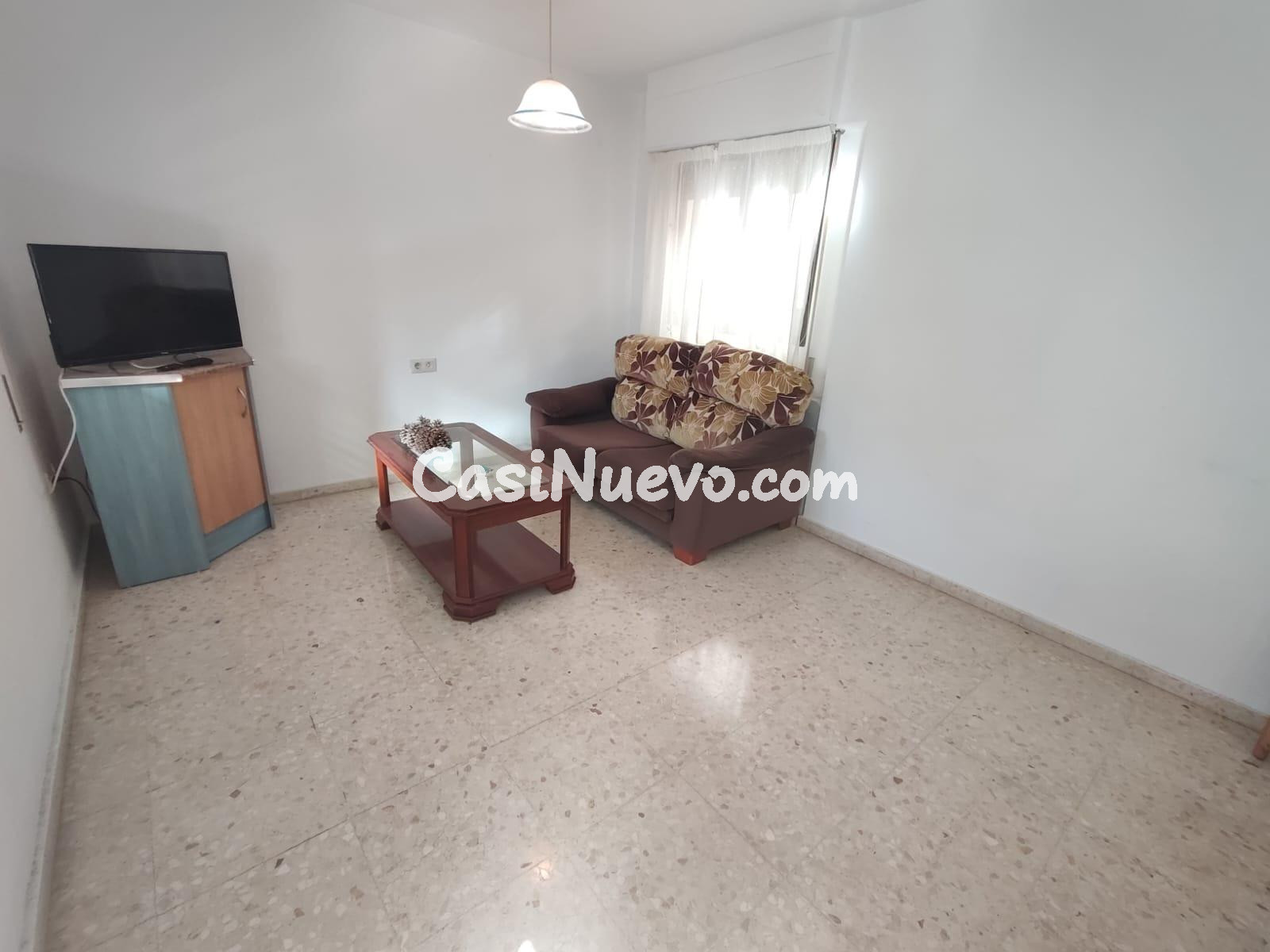 Amplitud y Confort en el Corazón de Orihuela: 125m2 para cre - foto 3