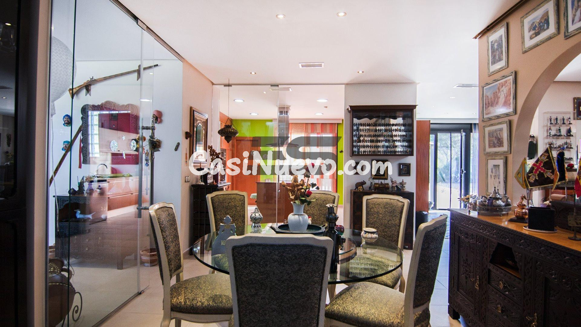 Exclusivo chalet en plena naturaleza con piscina, gran terre - foto 11