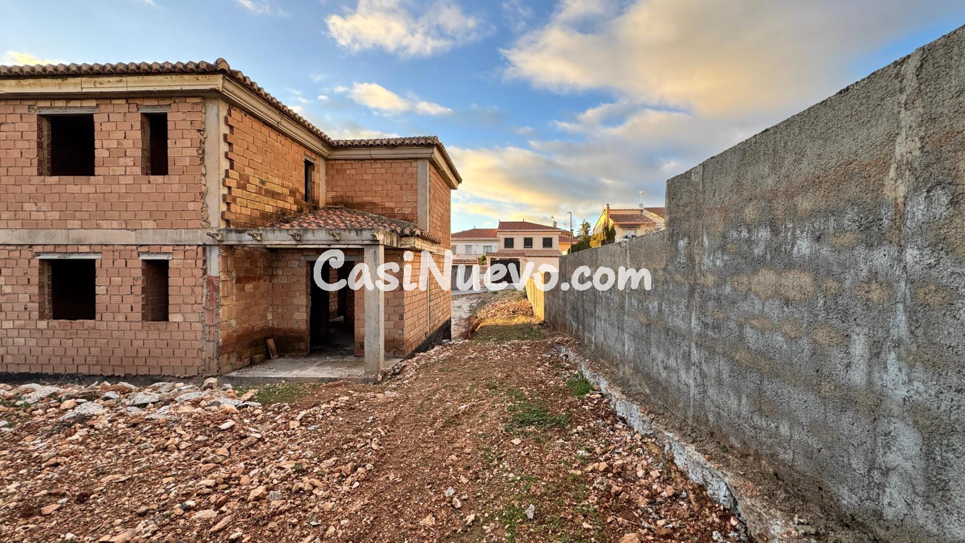 Chalet pareado en el Puntal