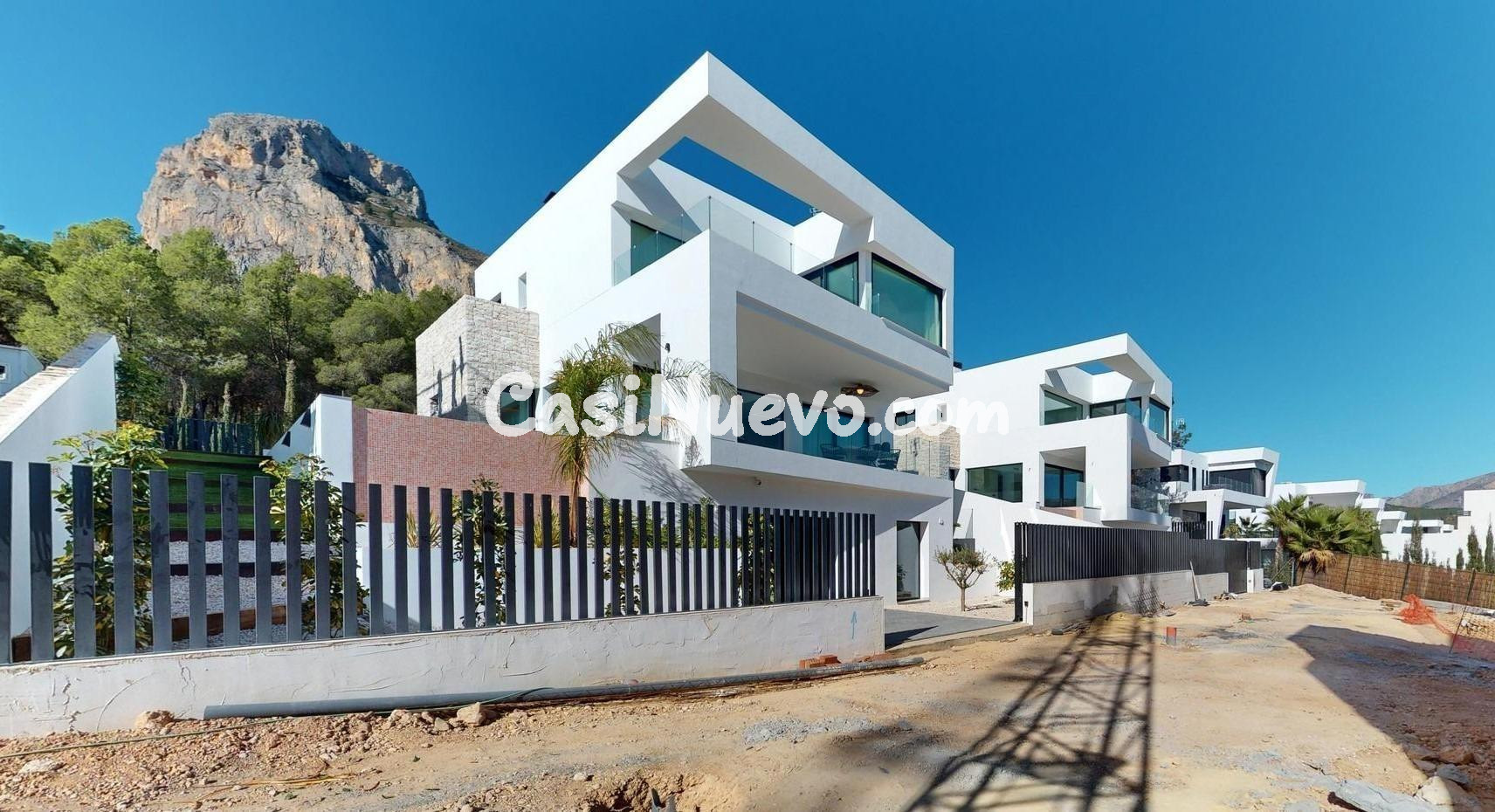 Villa de lujo de nueva construcción en exclusiva urbanizació - foto 2