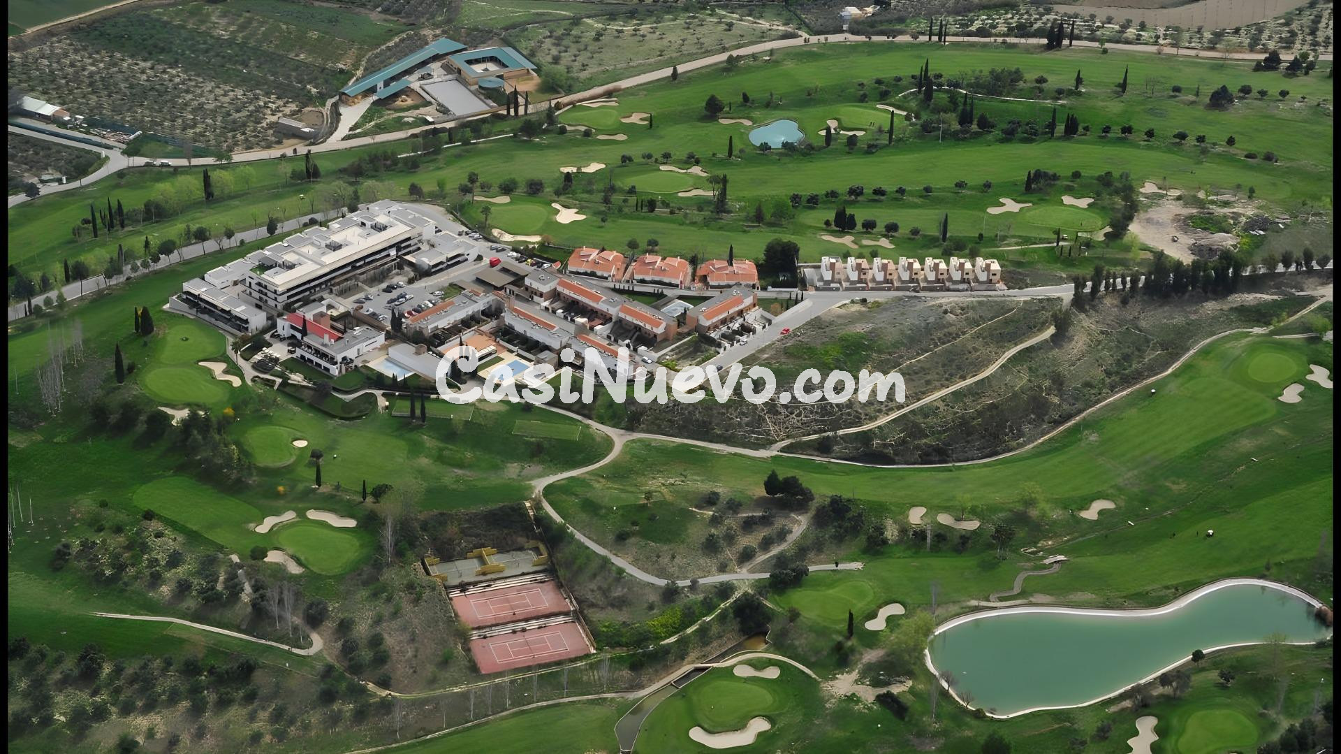 Chalet adosado con piscina y chimenea en alquiler en Las Gab