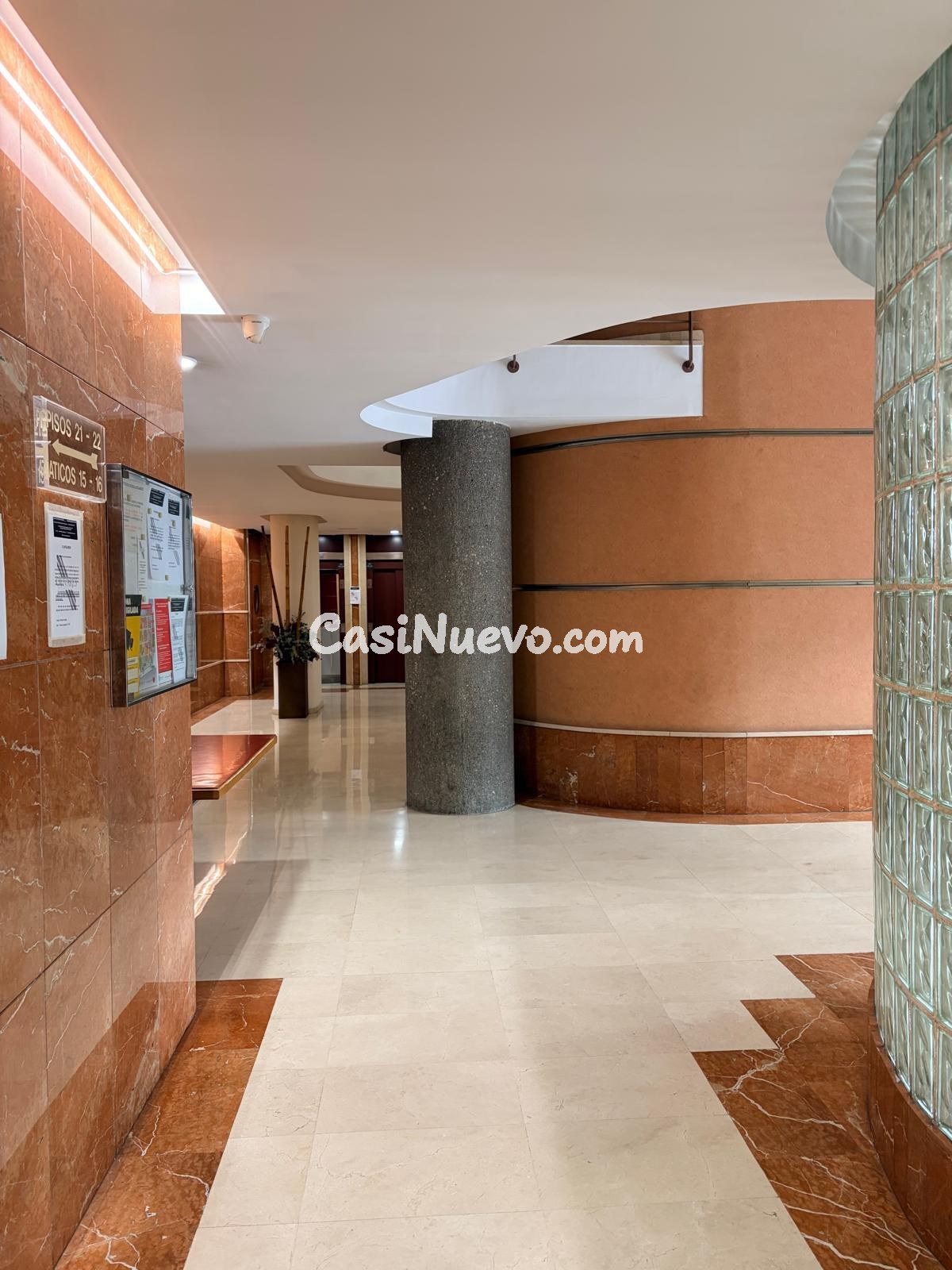 Piso en Avenida Óscar Esplá con vistas al mar y garaje opcio - foto 3