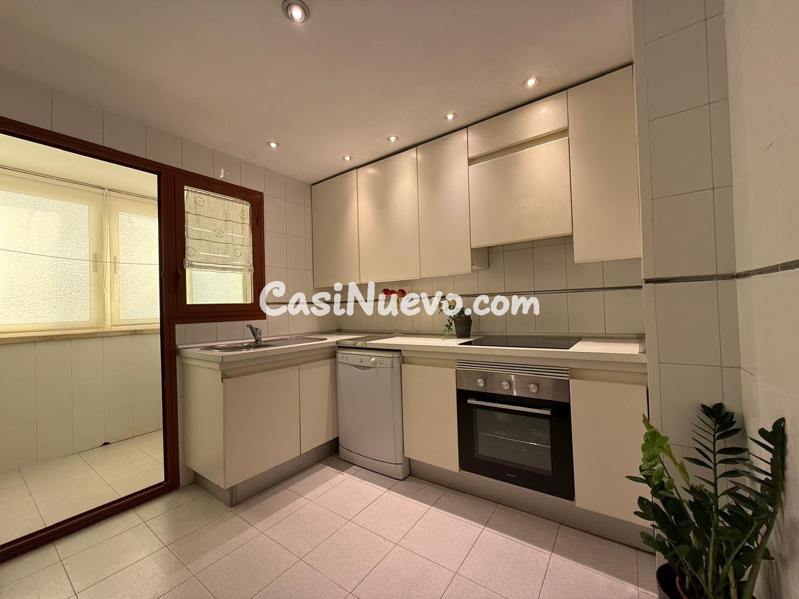 Piso en Avenida Óscar Esplá con vistas al mar y garaje opcio - foto 18