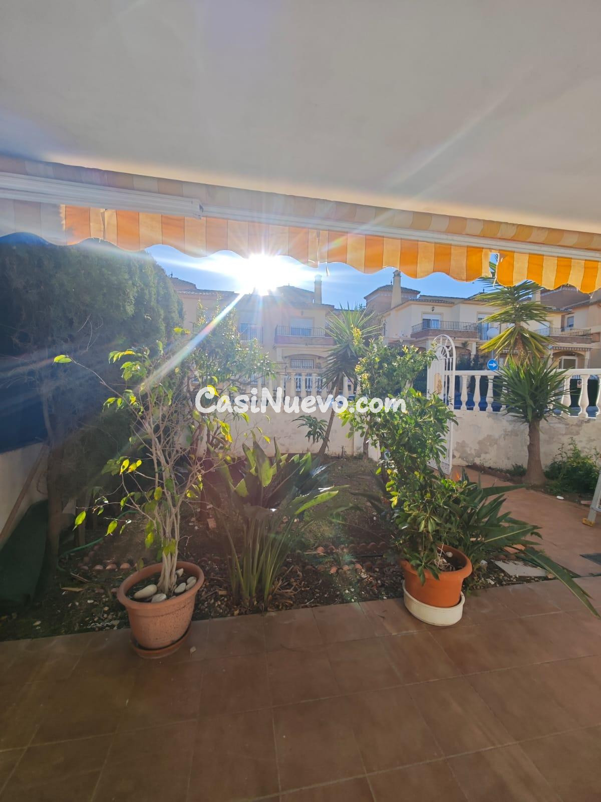 EN VENTA CHALET PAREADO DE ESQUINA EN VIÑA MALAGA!! - foto 8