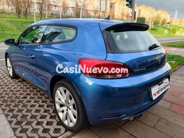 VOLKSWAGEN - Scirocco - 2.0 TDI 140CV DPF DSG - foto 21