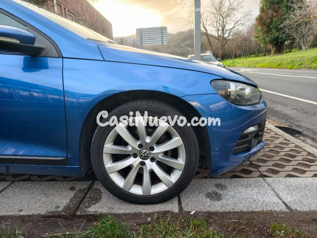 VOLKSWAGEN - Scirocco - 2.0 TDI 140CV DPF DSG - foto 24