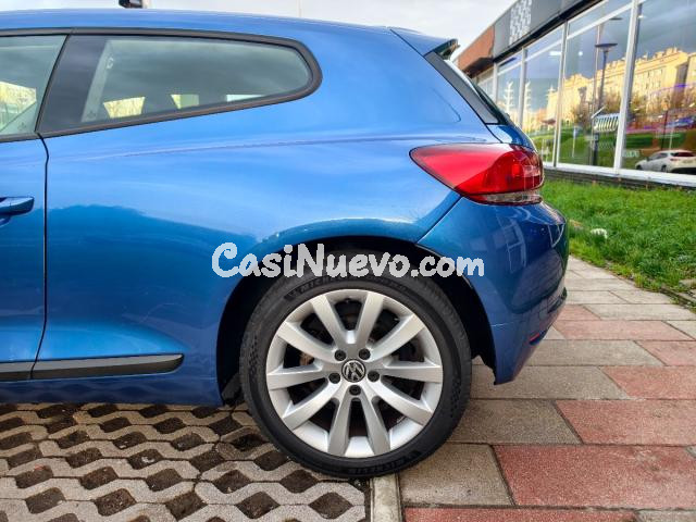 VOLKSWAGEN - Scirocco - 2.0 TDI 140CV DPF DSG - foto 27