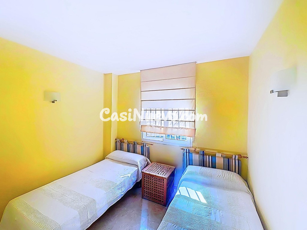 Primera línea de playa con jardín privado y acceso directo a - foto 21