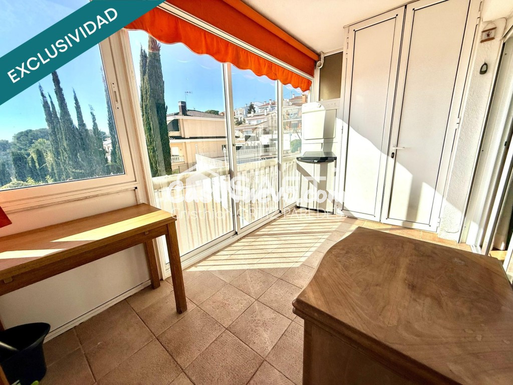 se vende piso de 1 hab con piscina con parking - foto 2