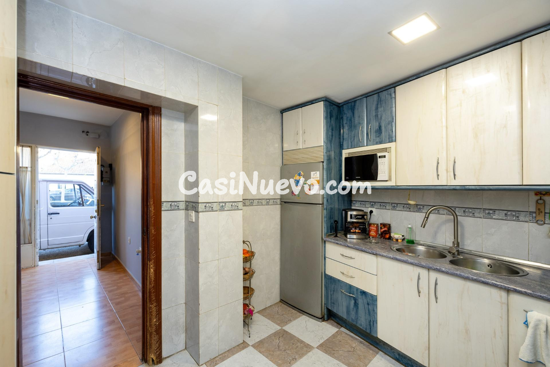 CASA CON ESTUPENDA UBICACIÓN EN ARMILLA. AVENIDA DE LOS OGÍJ - foto 7