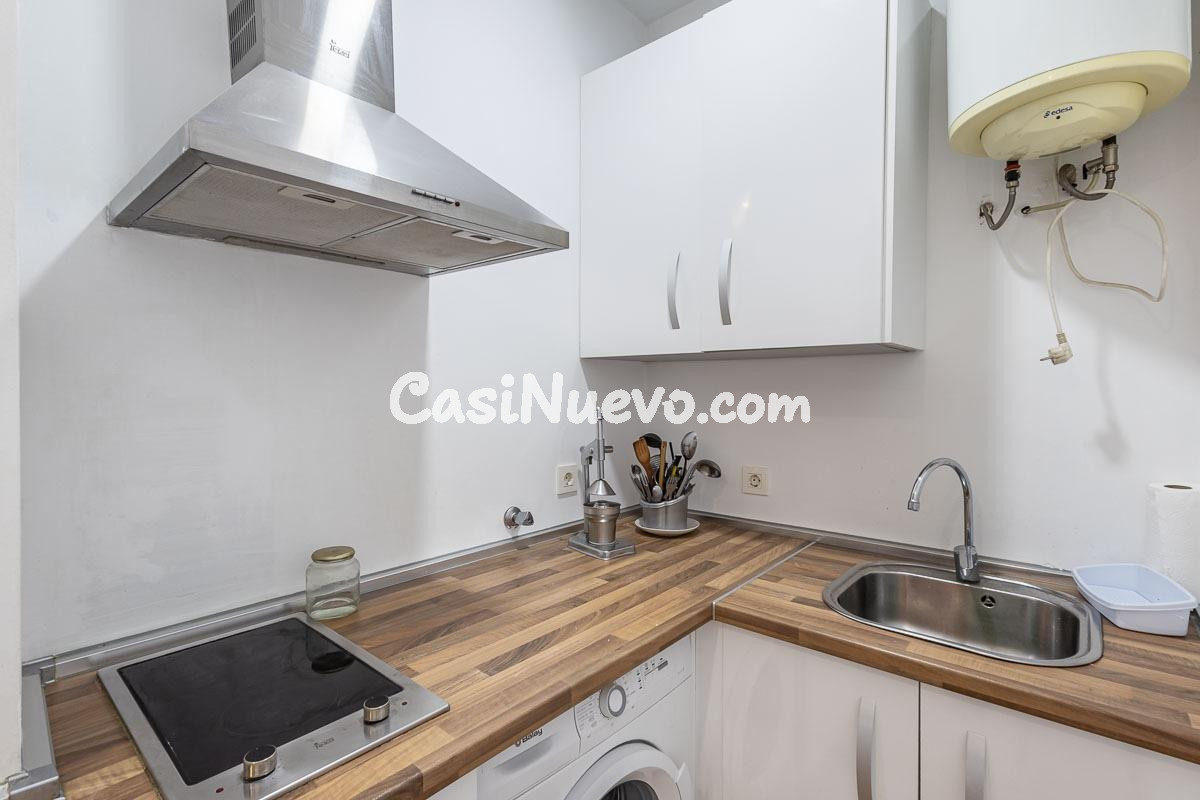 Realejo. Se vende piso con 2 dormitorios, 2 baños, salón y c - foto 6