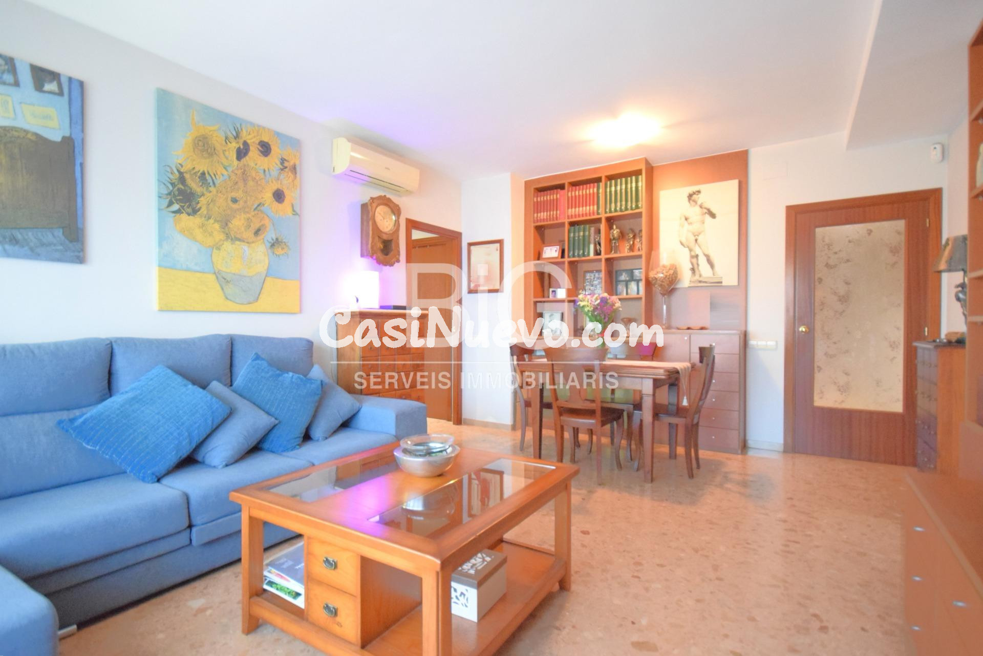 Piso alto con 4 habitaciones y 2 plazas de parking - foto 3