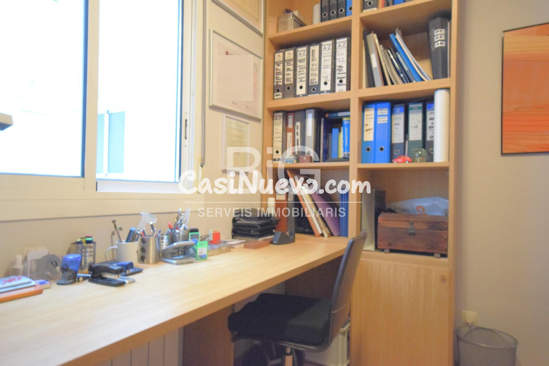 Piso alto con 4 habitaciones y 2 plazas de parking - foto 20