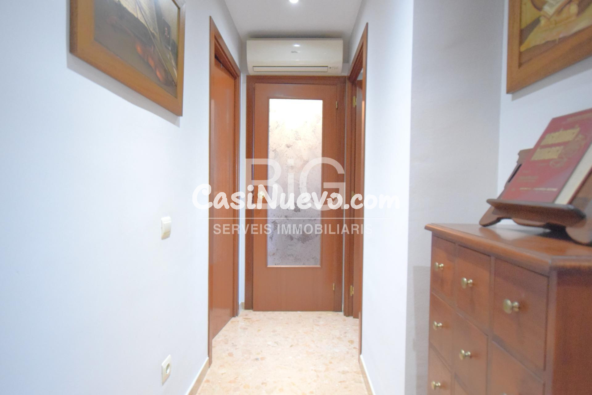 Piso alto con 4 habitaciones y 2 plazas de parking - foto 21