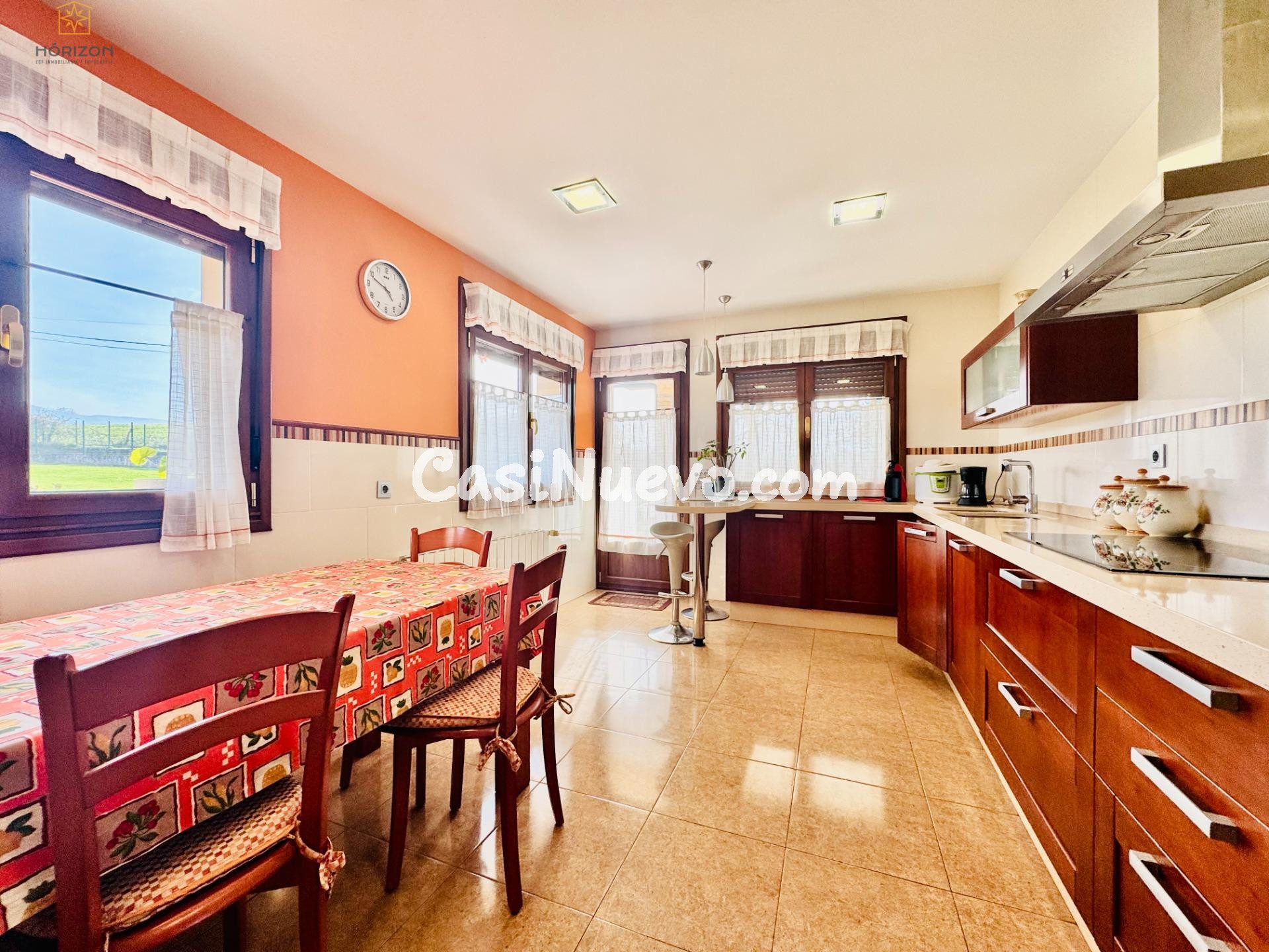 Espectacual Chalet en Granda - foto 3