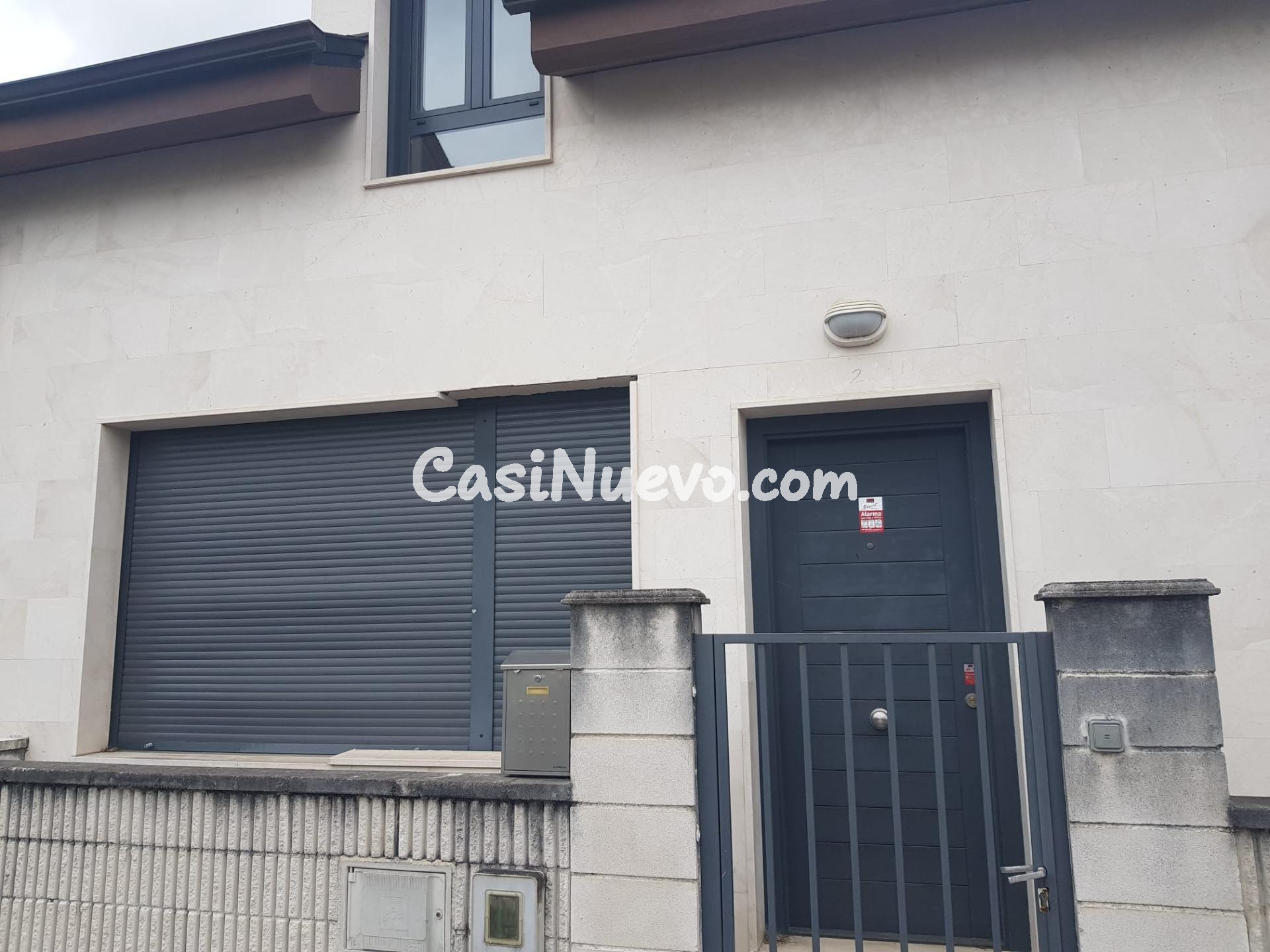 Chalet adosado en Tanos, Torrelavega. - foto 25