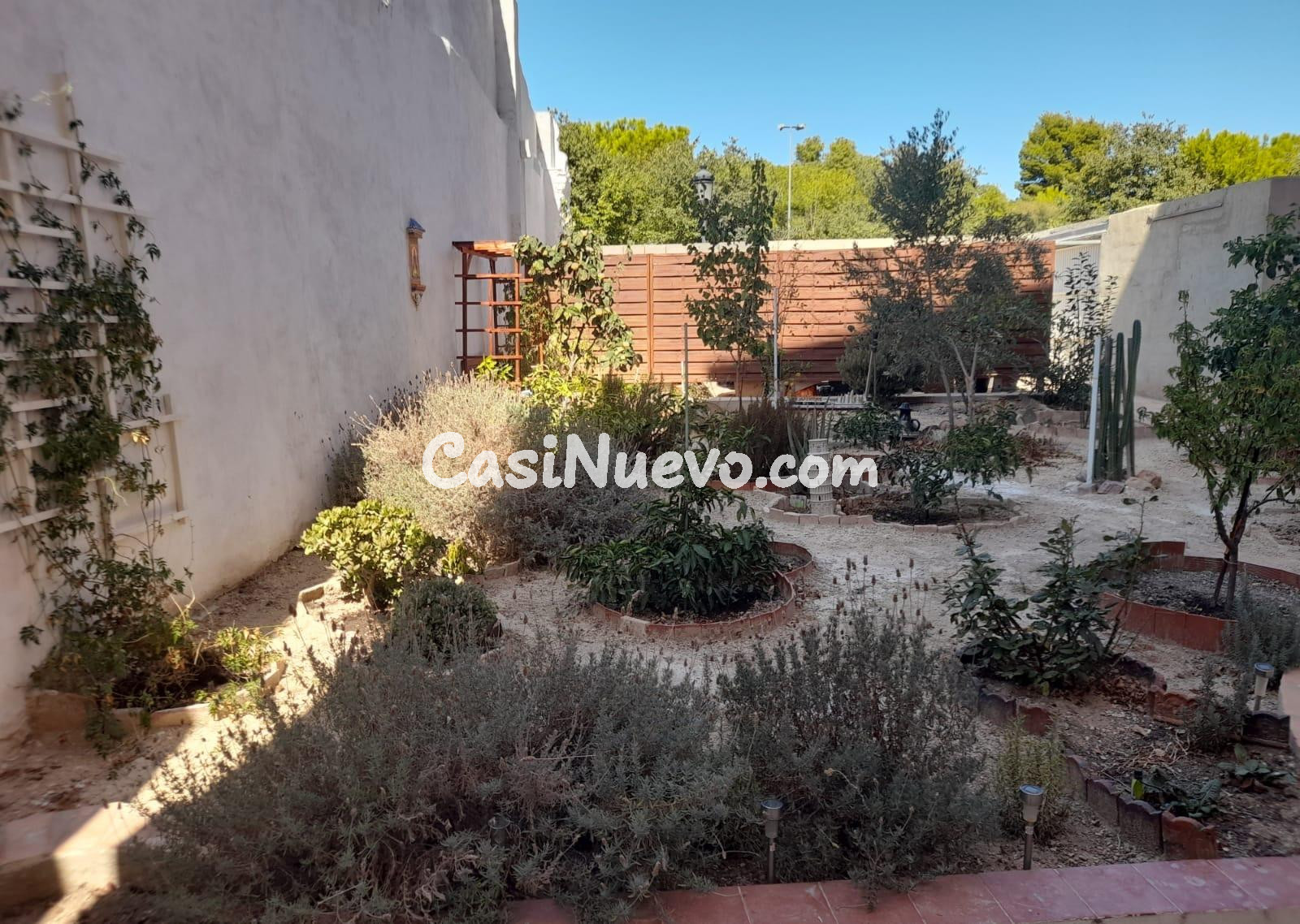 Se vende vivienda en planta baja con jardín - foto 2