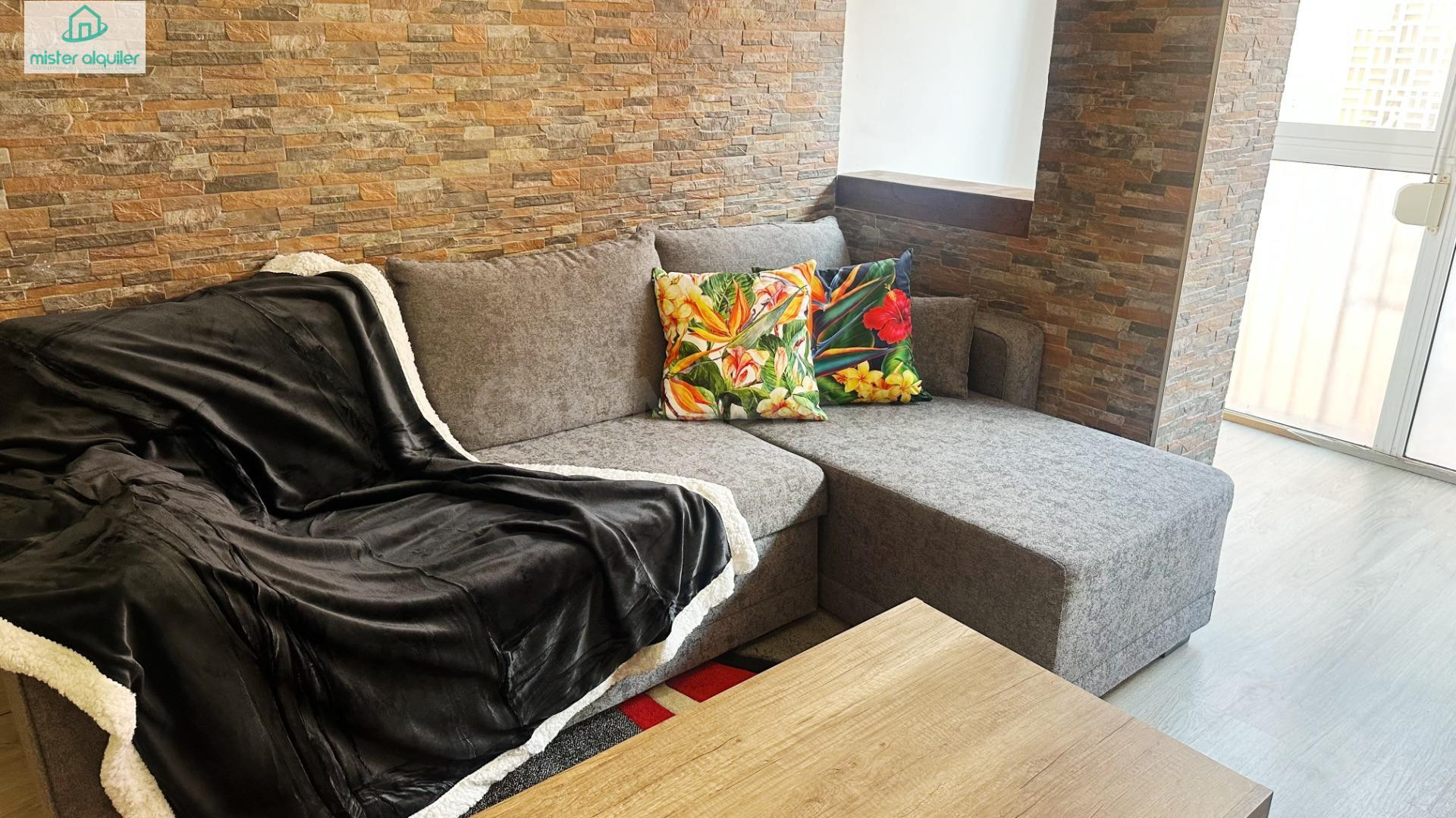 VIVIENDA EN ALQUILER EN URBANIZACIÓN MIRALMAR  BENALÚA - foto 5