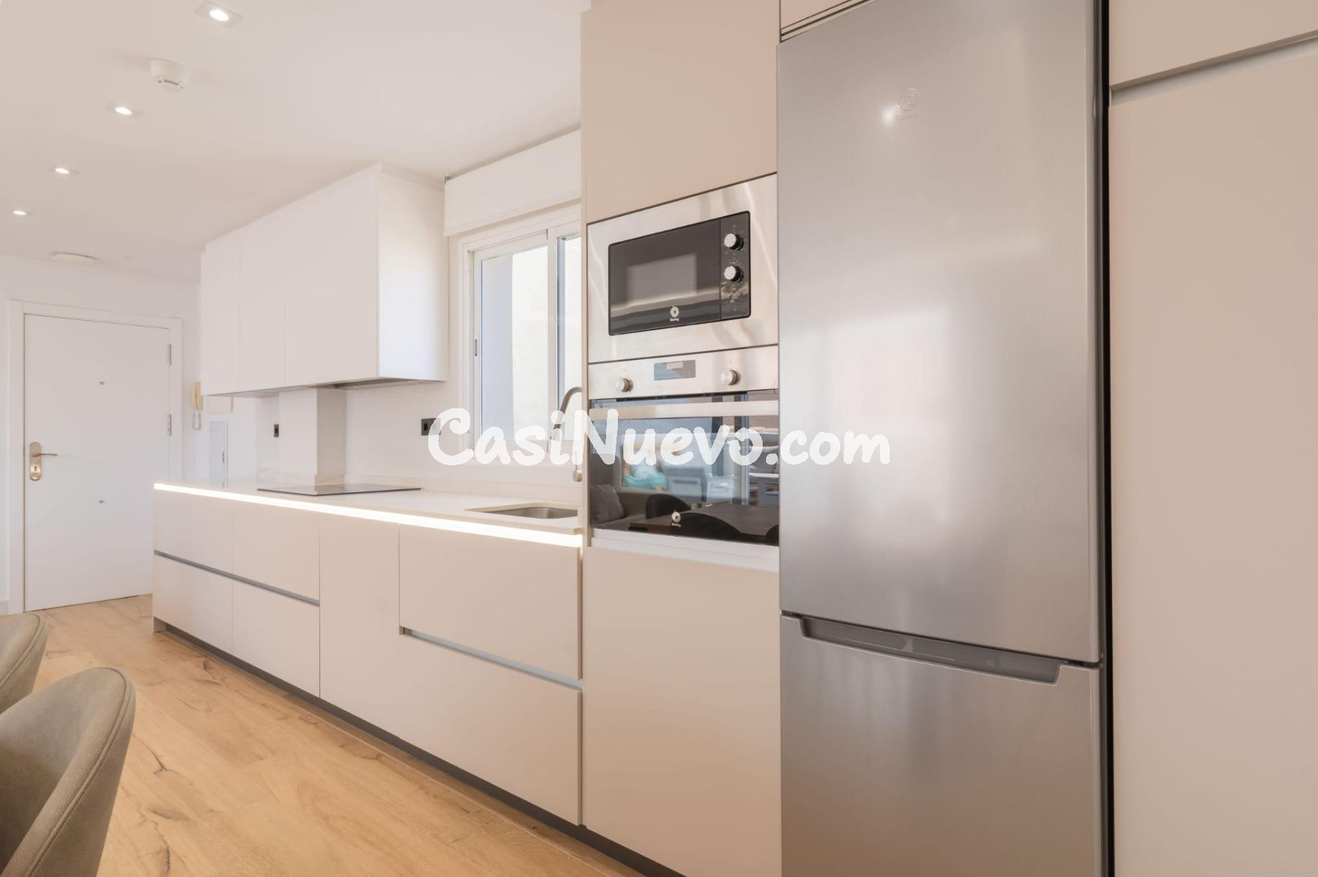 EXCLUSIVO ÁTICO REFORMADO AL LADO DEL PUERTO - foto 7