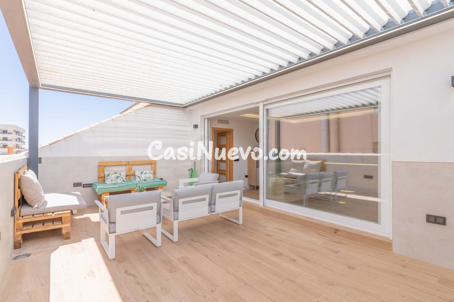 EXCLUSIVO ÁTICO REFORMADO AL LADO DEL PUERTO - foto 11