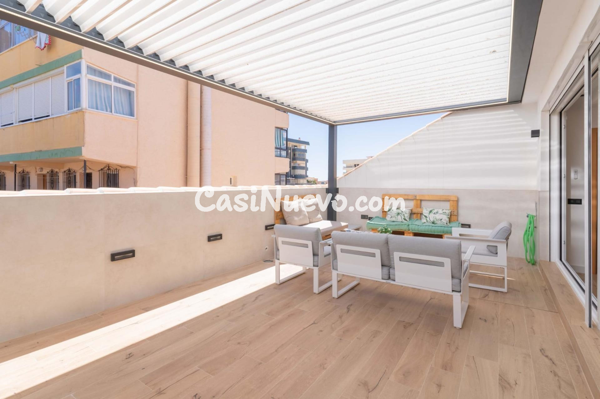 EXCLUSIVO ÁTICO REFORMADO AL LADO DEL PUERTO - foto 12