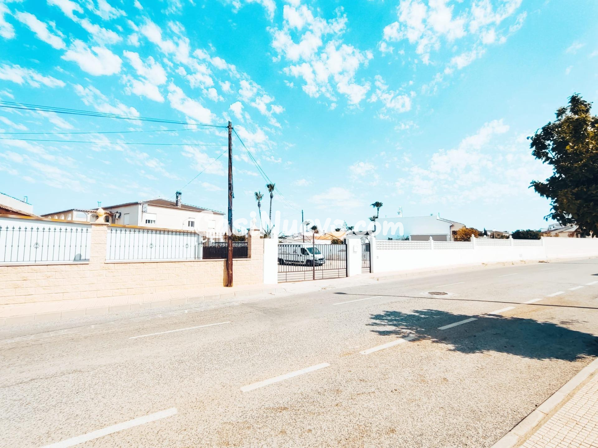 Fantástica parcela con casa dividida en varios inmuebles ind - foto 4