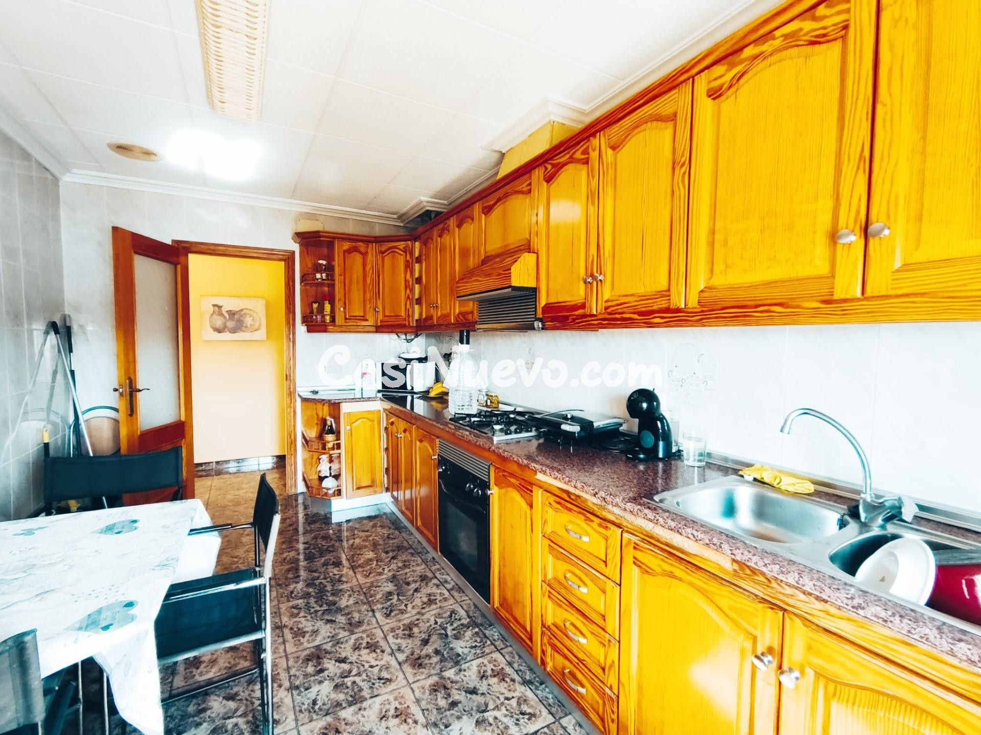 Fantástica parcela con casa dividida en varios inmuebles ind - foto 12