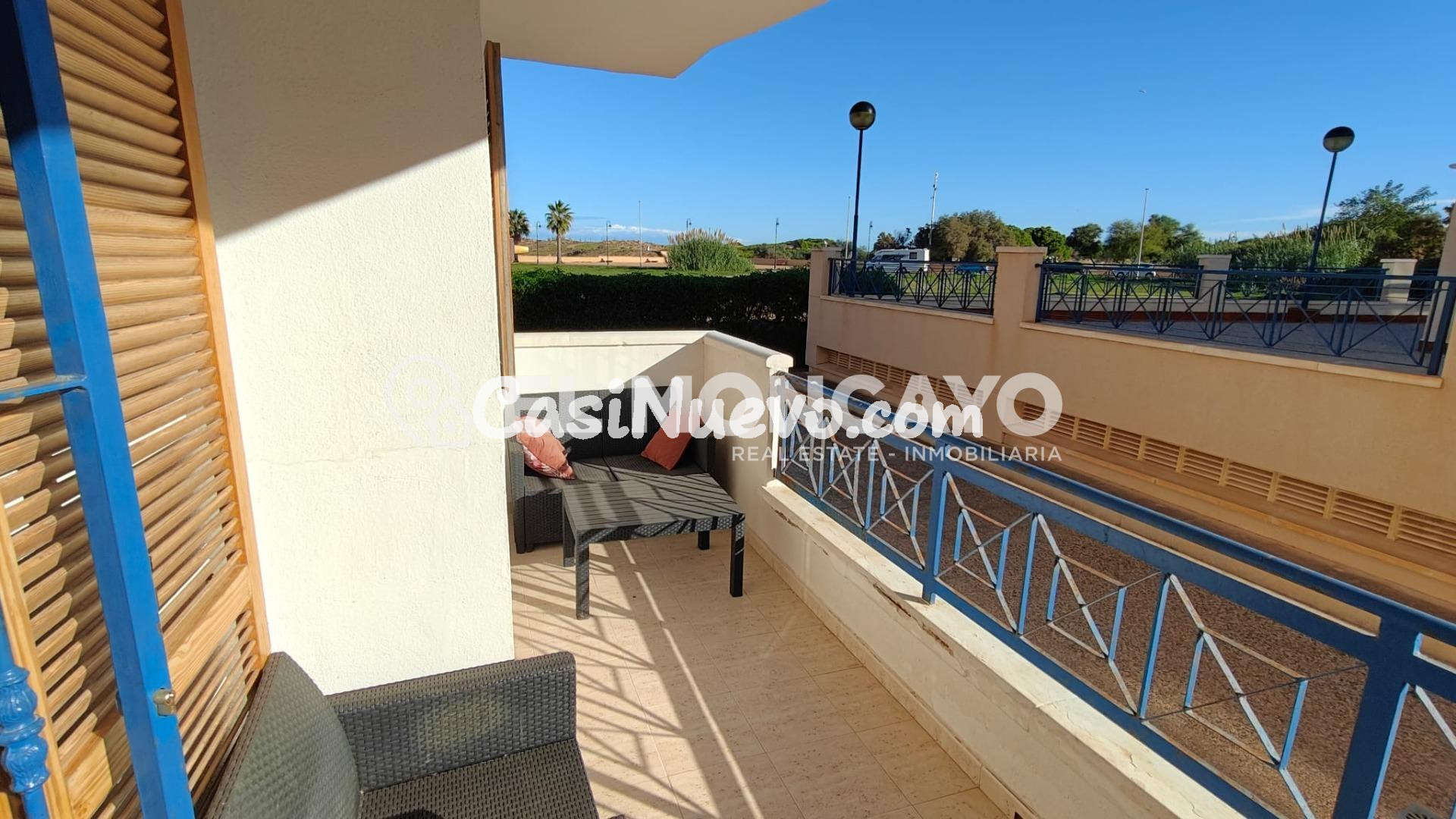 Fantástico apartamento con terraza orientada al sur a tan so