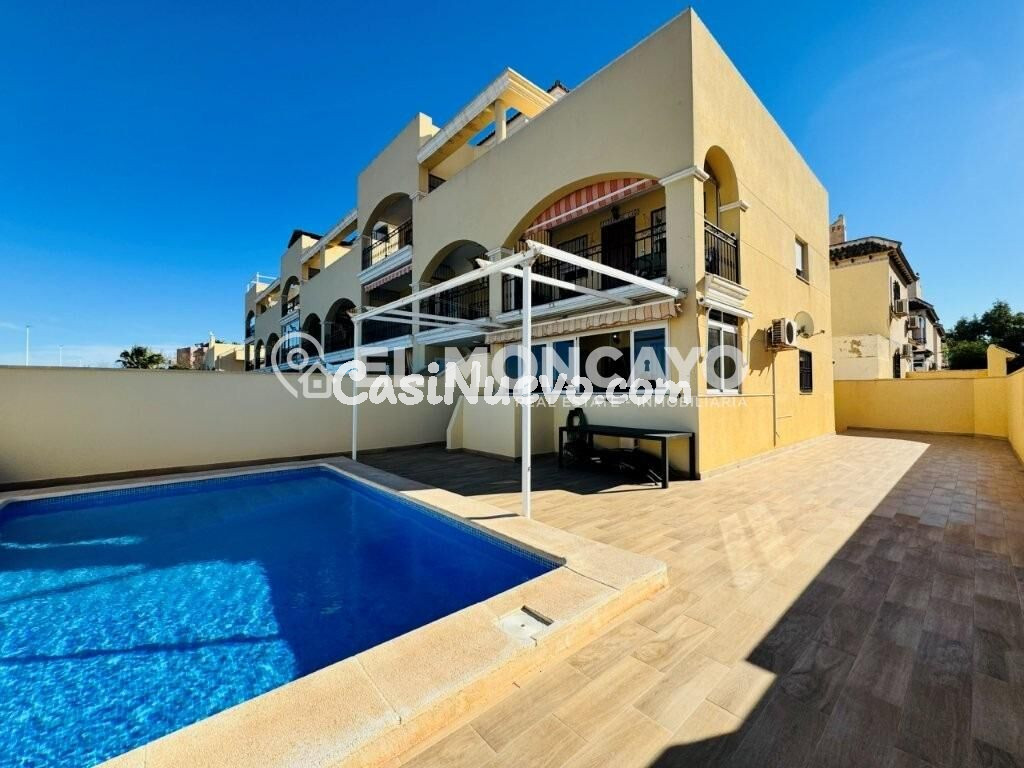 Fantástico bungalow planta baja con piscina privada a escaso