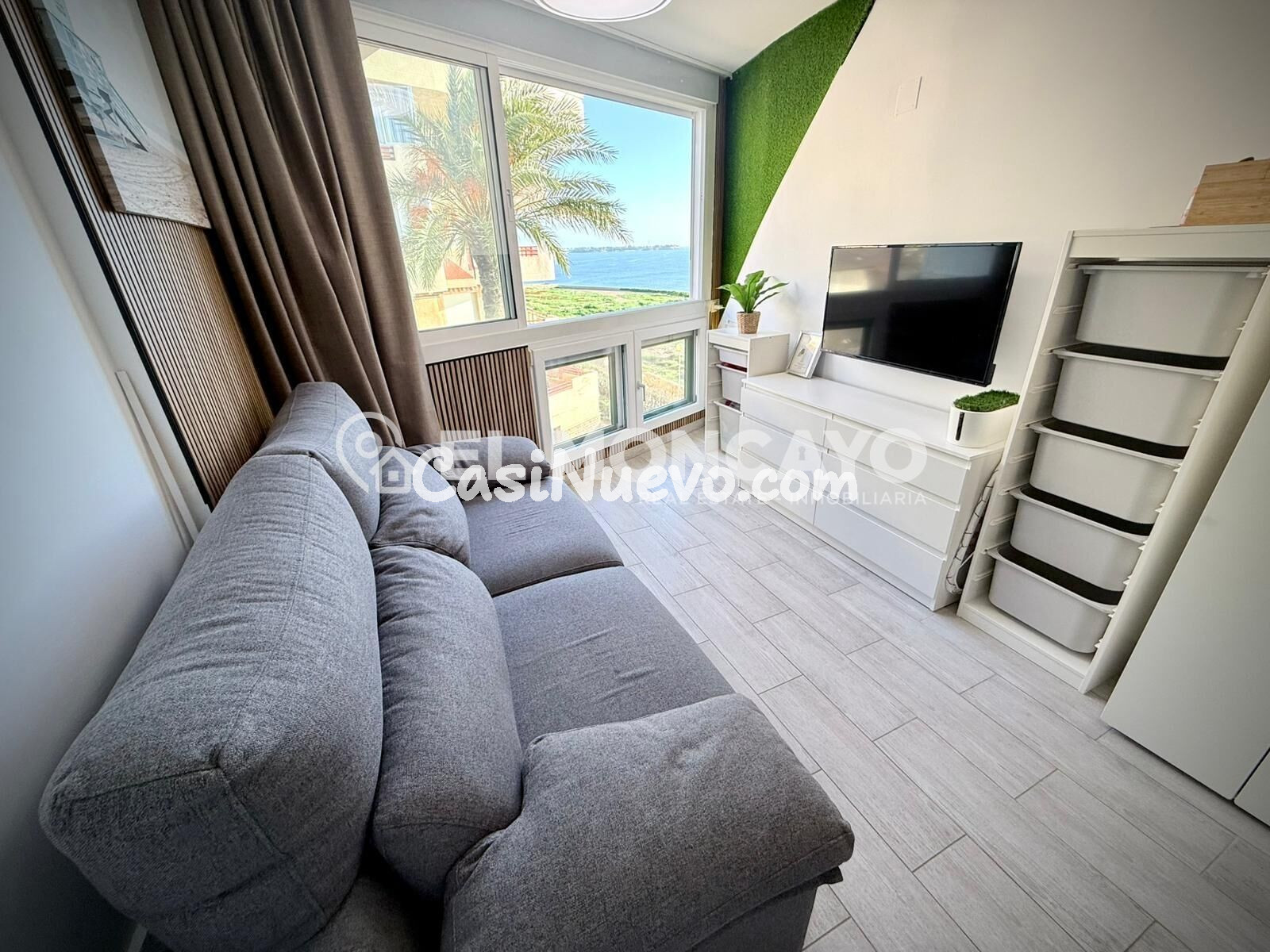 Fantástico estudio con vistas al mar en MilPalmeras, Alicant