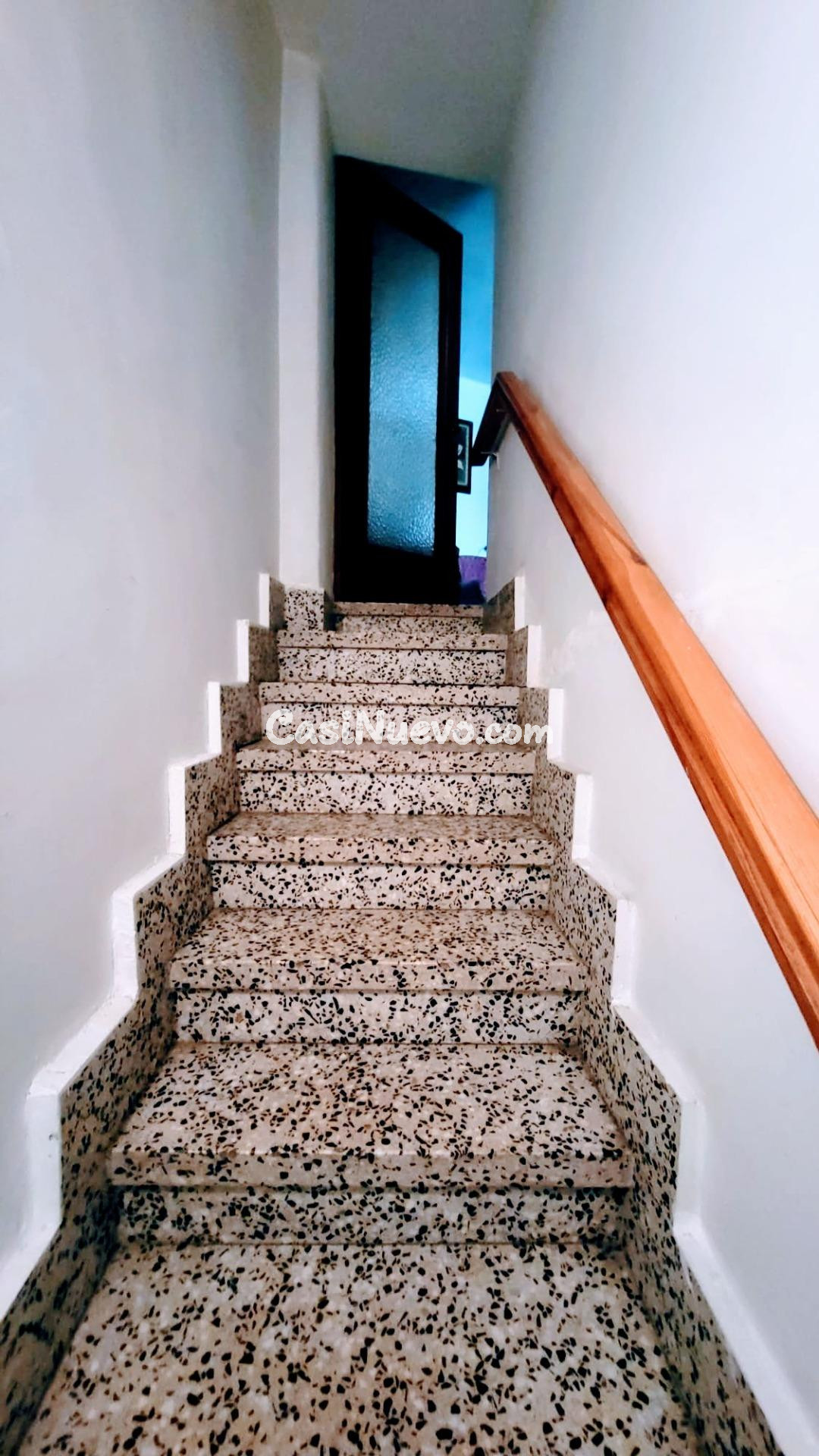 Casa de pueblo con local comercial, garaje y espectaculares  - foto 3