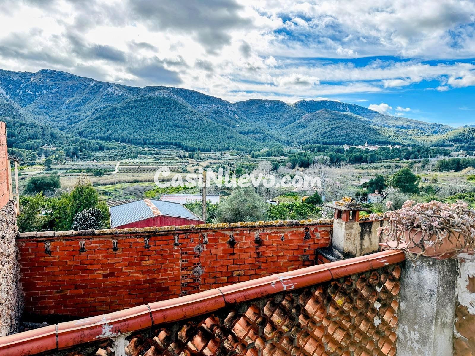 Casa de pueblo con local comercial, garaje y espectaculares  - foto 28