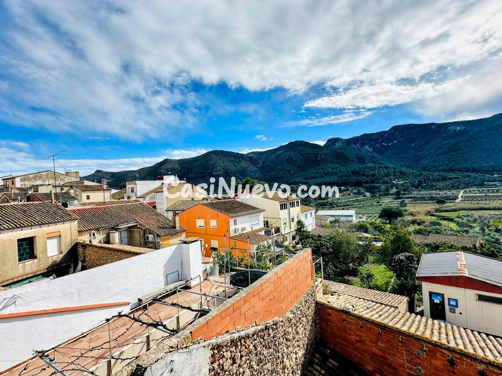 Casa de pueblo con local comercial, garaje y espectaculares  - foto 29