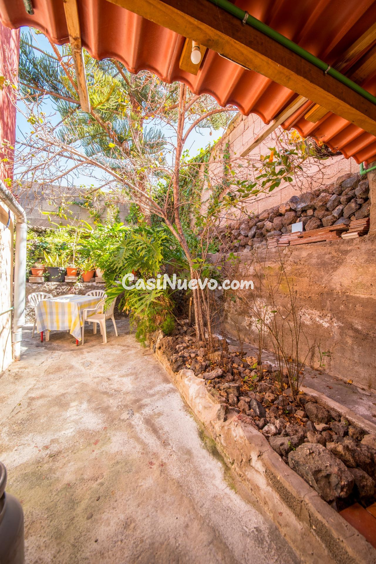 Casa de Pueblo en Venta  en Chio de 74 m2 de construcción y  - foto 4